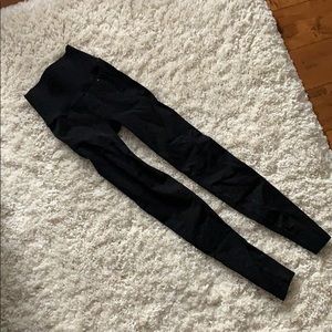 fabletics black yoga pants
